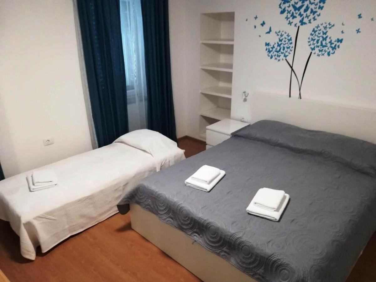 Apartments And Rooms Oliva Cres Bagian luar foto