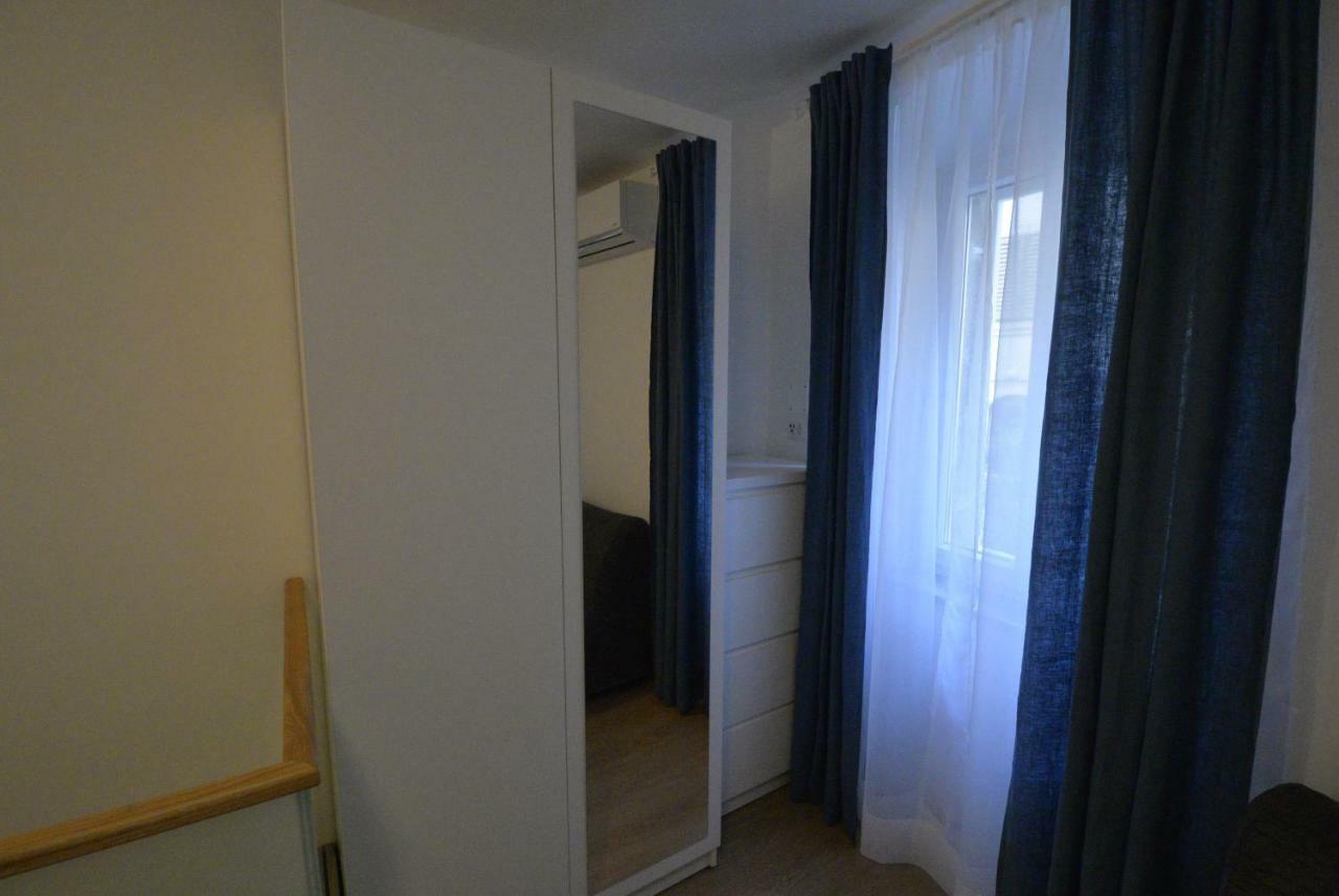 Apartments And Rooms Oliva Cres Bagian luar foto