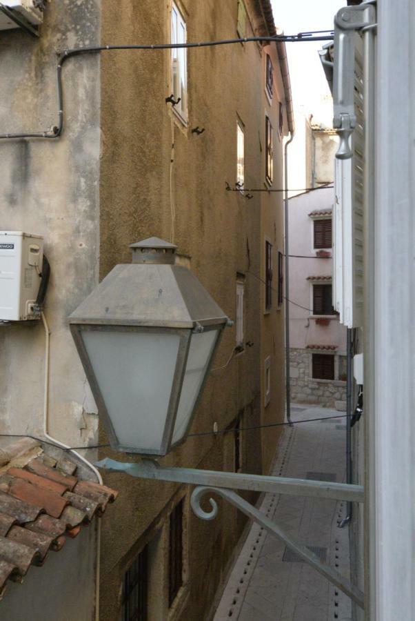 Apartments And Rooms Oliva Cres Bagian luar foto