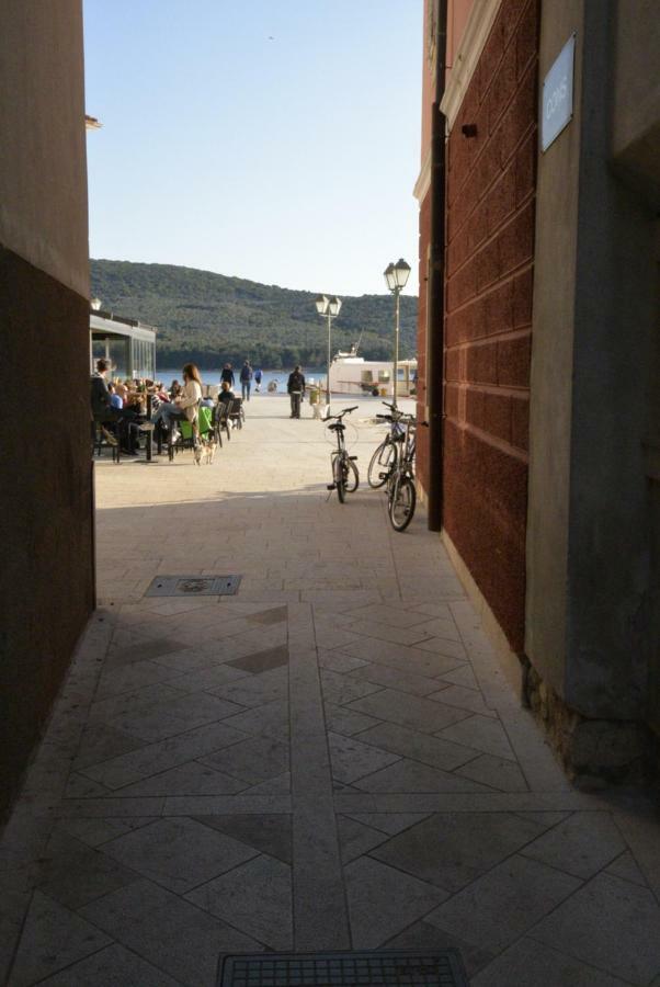 Apartments And Rooms Oliva Cres Bagian luar foto