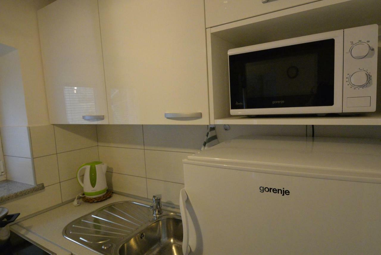 Apartments And Rooms Oliva Cres Bagian luar foto
