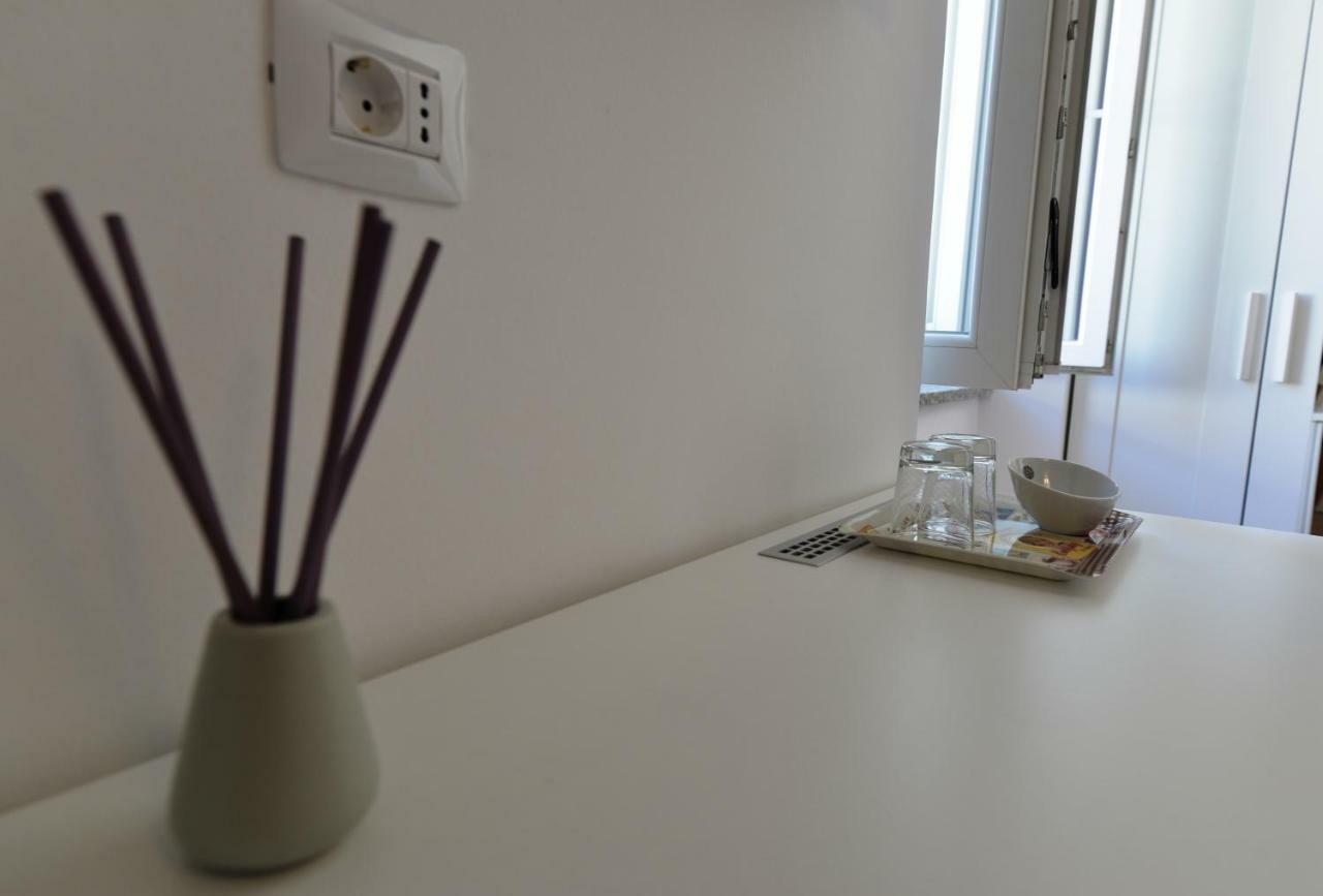 Apartments And Rooms Oliva Cres Bagian luar foto