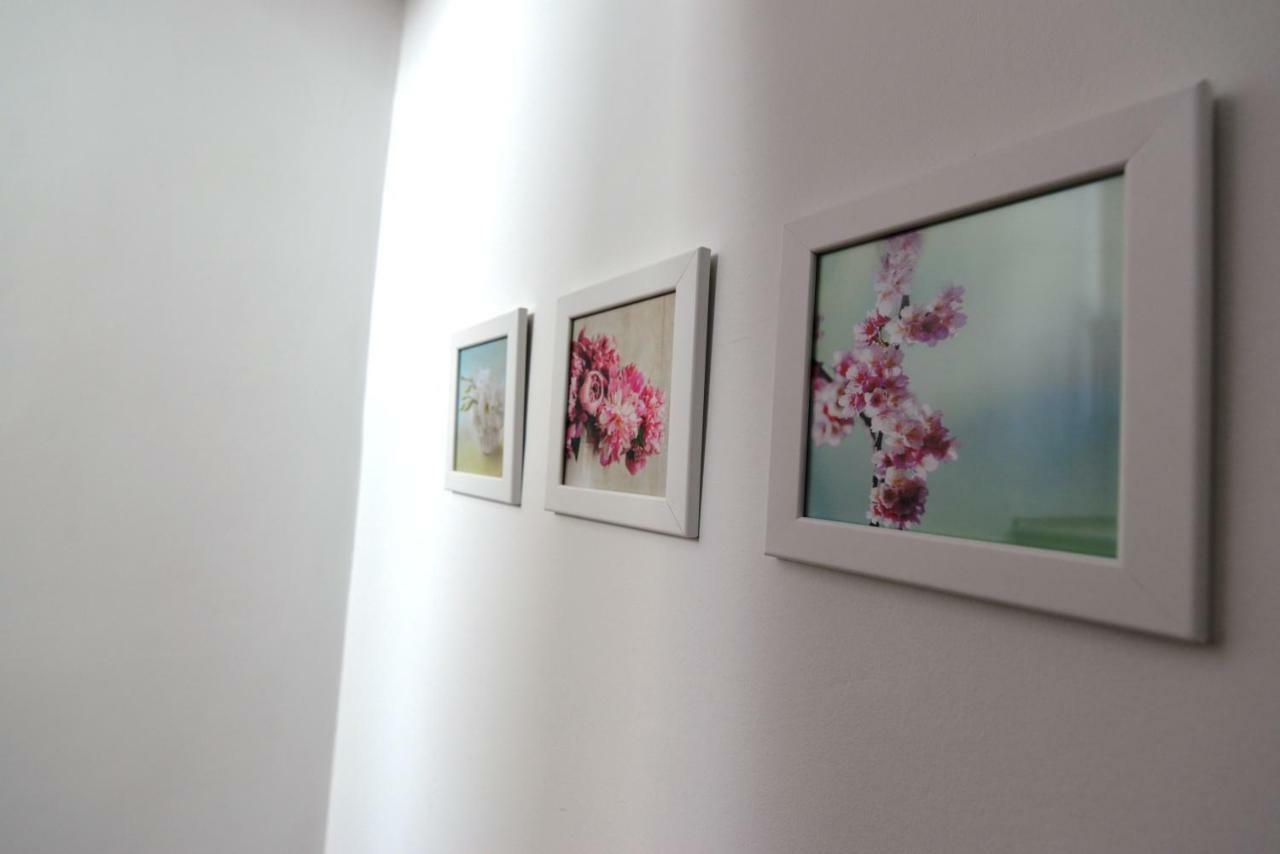 Apartments And Rooms Oliva Cres Bagian luar foto