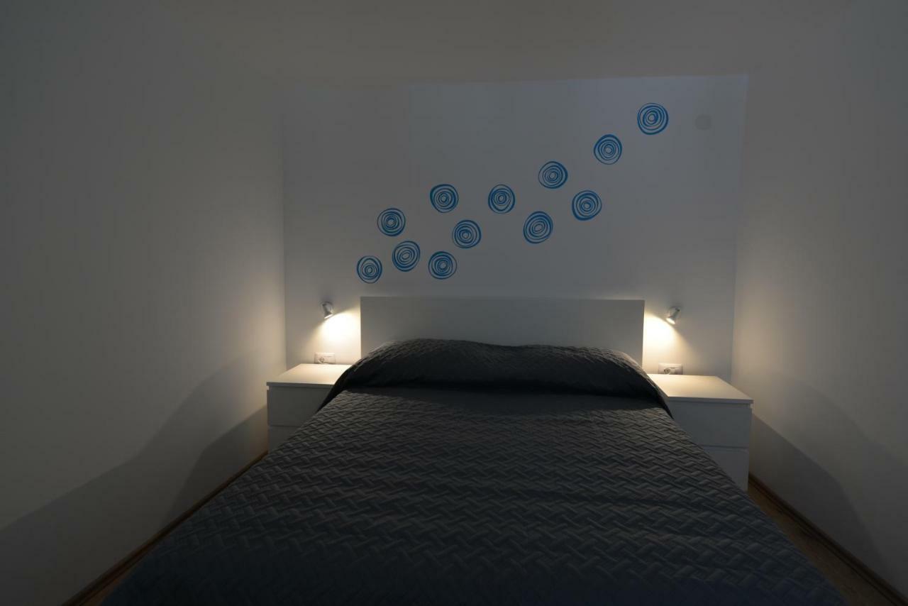 Apartments And Rooms Oliva Cres Bagian luar foto