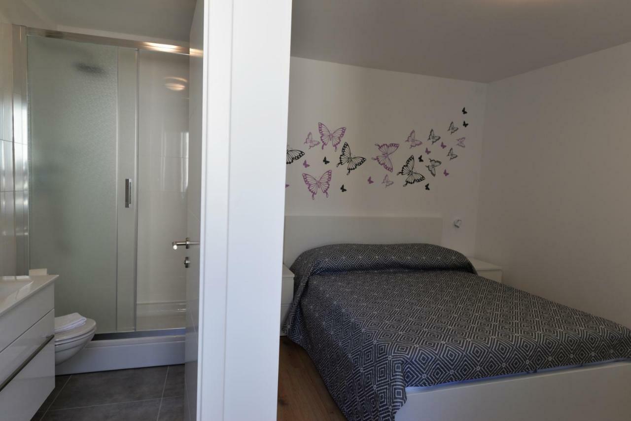 Apartments And Rooms Oliva Cres Bagian luar foto
